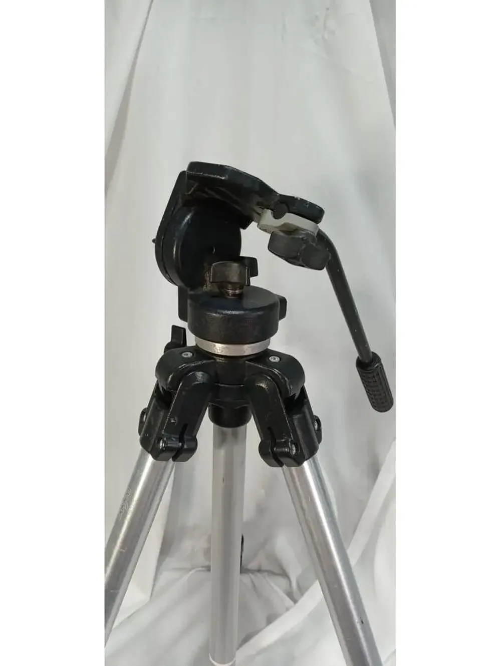 Bogen Manfrotto 3126 Fluid Head Video Camera Tripod Made in Italy Professional